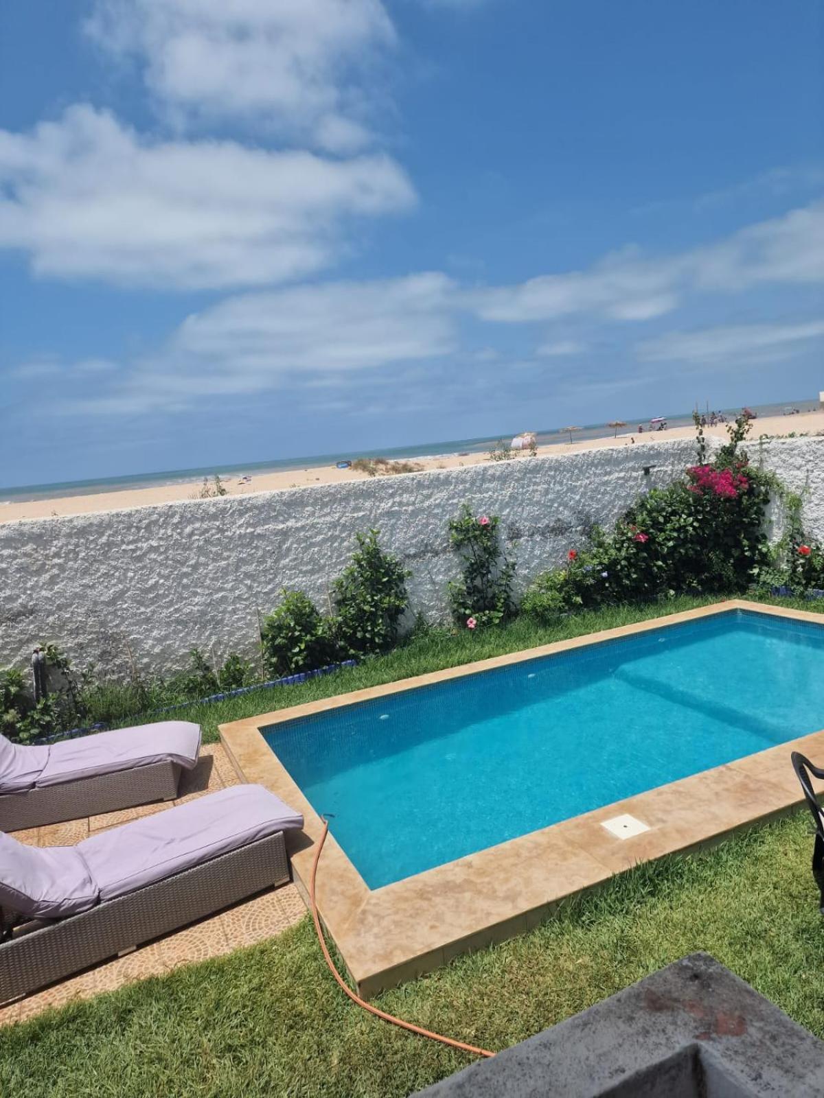 La Petite Villa Avec Piscine Pieds Dans L'Eau Sidi Rahal  Exteriör bild